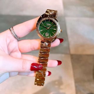 Đồng hồ nữ versaace mới