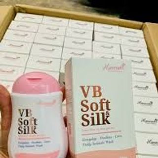 Dung dịch vệ sinh phụ nữ Hana Soft Silk