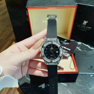 ĐỒNG HỒ HUBLOT NỮ ĐÁ VUÔNG HOT XINH