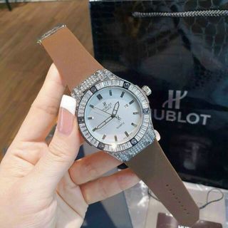 ĐỒNG HỒ HUBLOT NAM ĐÁ VUÔNG HOT NEW
