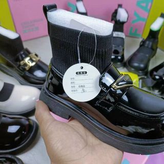 giày boots trẻ em chất da mềm cổ chun co giãn S3460 giá sỉ