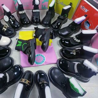 giày boots trẻ em chất da mềm cổ chun co giãn S3460