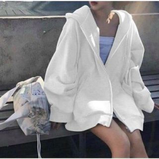 Áo khoác cánh dơi tay phồng, dây kéo sắt form dưới 68kg giá sỉ - giá bán buôn