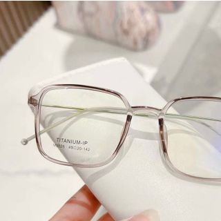 Gọng kính titanium siêu nhẹ thời trang dành cho nữ