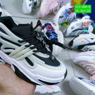 Giày thể thao trẻ em phong cách siêu nhân S3518