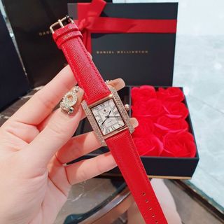 ĐỒNG HỒ WWOOR DA ĐỎ NỮ