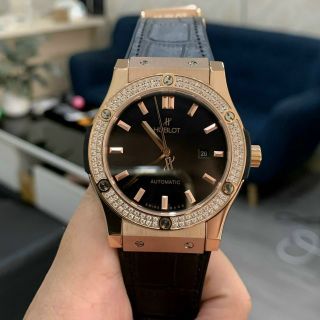 Đồng hồ nam hubIot đủ size máy đẹp. Test hàng trước khi gửi nên yên tâm.