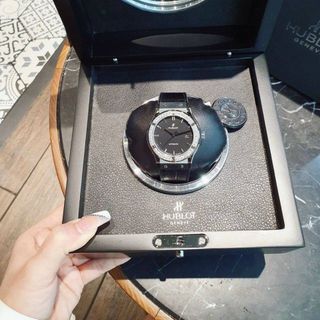 ĐỒNG HỒ HUBLOT CLASSIC BLACK TITANIUM COUPLE