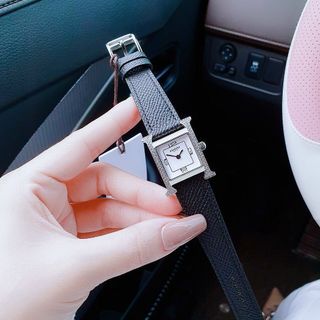 ĐỒNG HỒ HERRMES MINI NIỀN ĐÁ CAO CẤP
