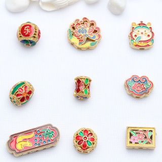 Chamr cỏ 4lá mix vòng trầm hương vòng gỗ