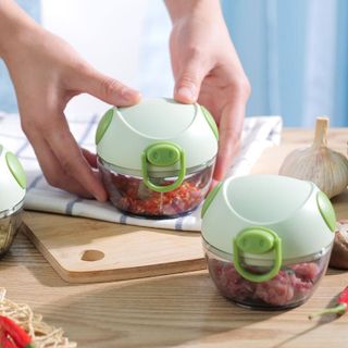 Xay tỏi ớt kéo tay dụng cụ xay tỏi mini đa năng có tay kéo hình lợn