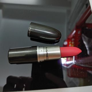Son thỏi màu sắc