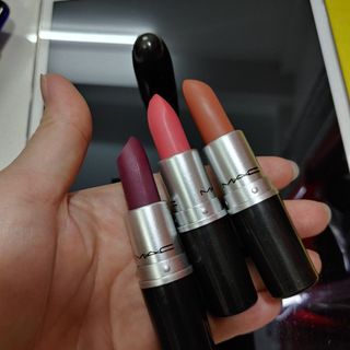 Son thỏi màu sắc