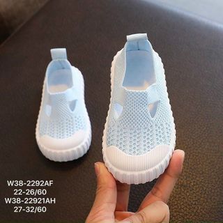 Giày thể thao trẻ em cổ chun thoáng khí W38