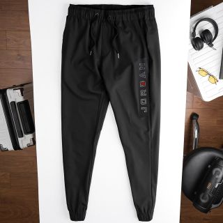 áo nỉ cổ tròn Ni.ke Umi