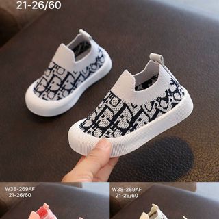 Giày thể thao trẻ em cổ chun dễ thương W38