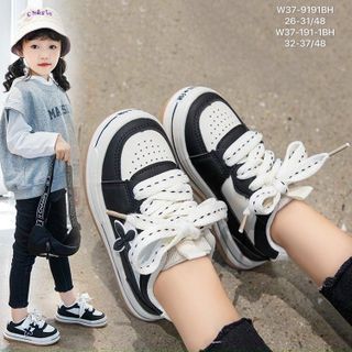 Giày thể thao trẻ em chất da mềm phối hoa đẹp W37