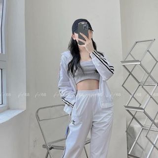 Set vài dù thể thao nữ