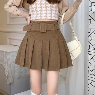 Chân váy nhung xếp ly kèm đai dáng xòe
