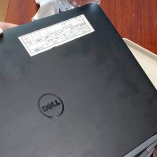 Laptop Dell Latitude E5270 12/i5/8/128GB Bảo hành 12tháng giá sỉ