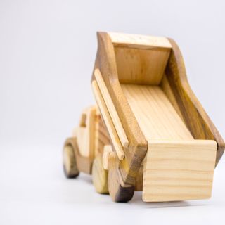 Xe ben gỗ - Đồ chơi gỗ cho bé Chàng Trai Gỗ, đồ chơi phát triển khả năng vận động, đồ chơi trí tuệ cho trẻ, đồ chơi thân thiện môi trường, handmade giá sỉ