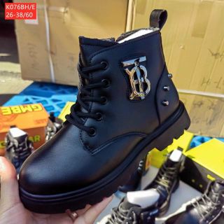 Giày boots trẻ em màu đen chất da mềm êm chân K076