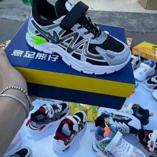 Giày thể thao trẻ em cá tính K069