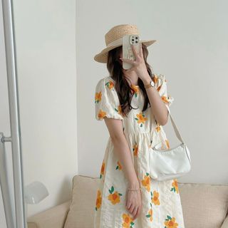 Váy babydoll hoa cam tay bồng