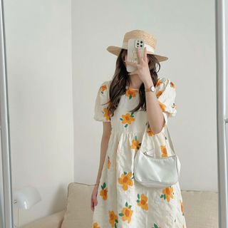 Váy babydoll hoa cam tay bồng