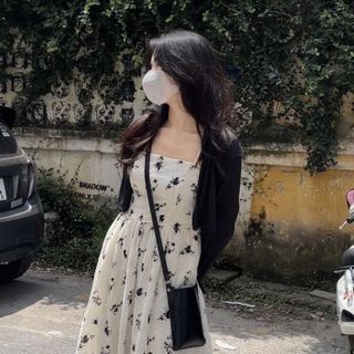 Set váy 2 dây hoa đen kèm áo cadigan