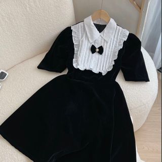 VÁY NHUNG NƠ RỜI