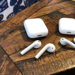 Tai Nghe Không Dây Bluetooth Airpods 2 Định Vị - Đổi Tên - Sạc Không Dây