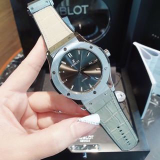 ĐỒNG HỒ HUBLOT NIỀN TRƠN CƠ NAM