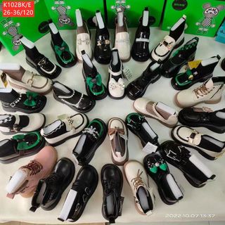 Giày boots trẻ em chất da mềm cổ chun co giãn thoải mái K102
