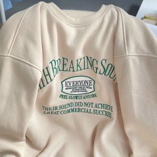 Áo sweater logo thêu everyone form dưới 68kg