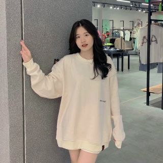 Áo sweater logo in doris:studio form dưới 68kg