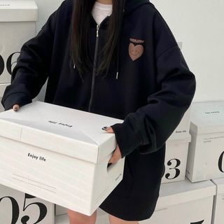 Áo khoác chống nắng log tim màu tím form rộng dưới 68kg