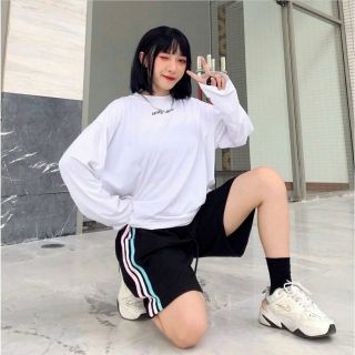 Quần lửng chạy 3 sọc chất da cá mịn, form dưới 68kg có 2 túi trước