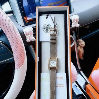 ĐỒNG HỒ HERRMES MINI NIỀNG ĐÁ HOT NỮ CAO CẤP NEW