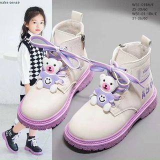 Giày boots trẻ em buộc dây gắn tick gấu w31