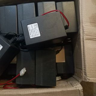 ADAPTOR 36V 2A (Xài cho máy bán công nghiệp)