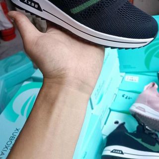 Giày thể thao trẻ em vải dệt thoáng khí K230
