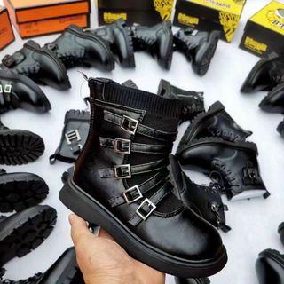 Giày boots trẻ em đen chất da tốt buộc dây cá tính K244