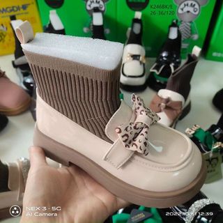 Giày boots trẻ em cổ chun co giãn thoải mái K246