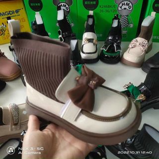 Giày boots trẻ em cổ chun co giãn thoải mái K246