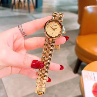 Đồng hồ radđo nữ mới