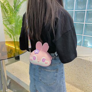 Mua sỉ túi đeo chéo cho bé gái dễ thương hình thỏ, gấu chất liệu da PU - kèm đây đeo