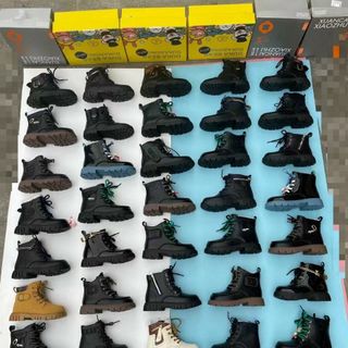 Giày boots trẻ em đen buộc dây sành điệu K292