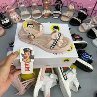 Sandal trẻ em kiểu dánh công chúa xinh xắn K270