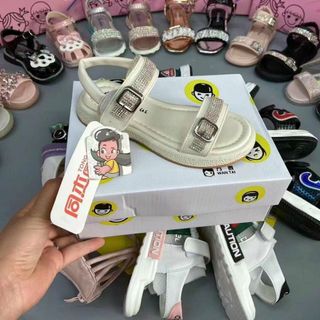 Sandal trẻ em kiểu dánh công chúa xinh xắn K270